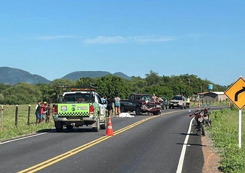 Idoso de 72 anos  morre após colisão entre caminhonete e charrete na BA-573 em Guanambi