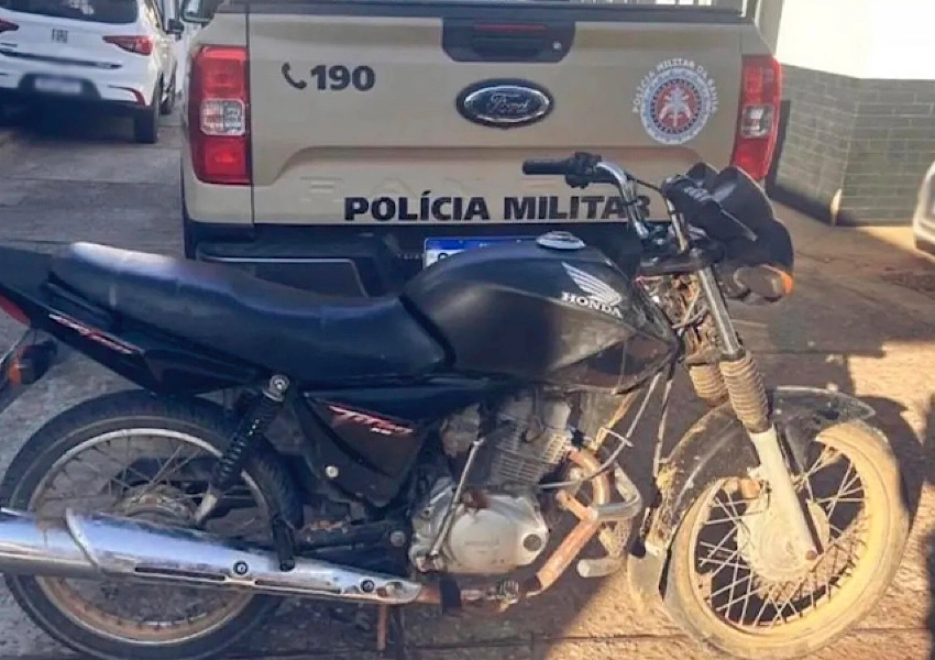 Polícia Rodoviária Estadual recupera motocicleta roubada na BA-142 em Tanhaçu