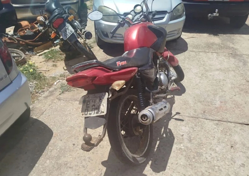 Polícia Militar apreende moto com chassi suprimido durante operação em Brumado