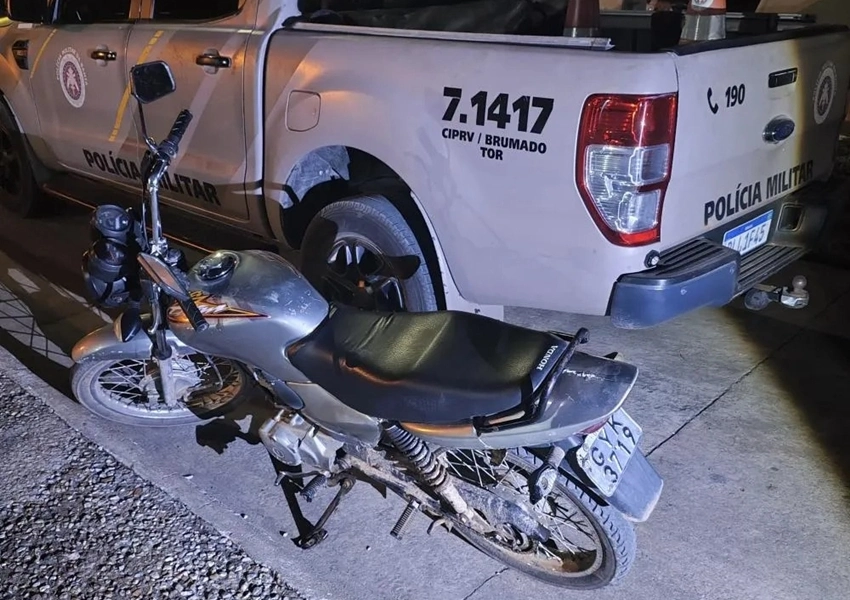 Polícia Rodoviária recupera motocicleta furtada durante abordagem na BA-026 em Tanhaçu